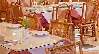 Hotel Ekavi 3*